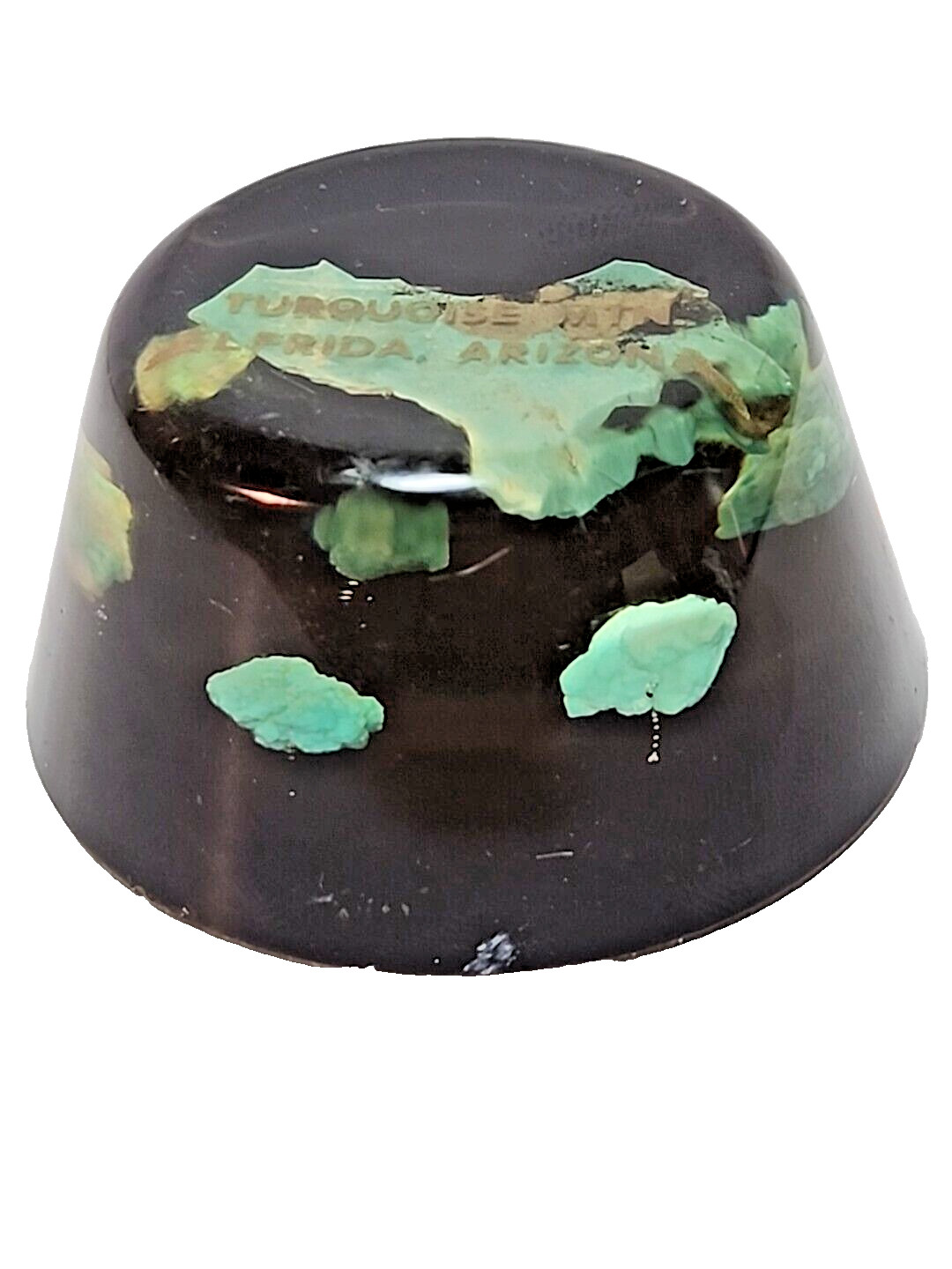 Turquoise Mountain Elfrida Arizona Lucite Paperweight 2 1/2″ Round Base JRR2