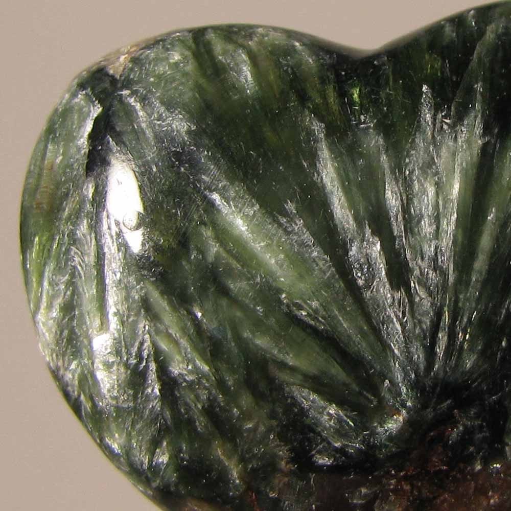 35mm SERAPHINITE Heart Polished Palm Stone – Siberia, Russia