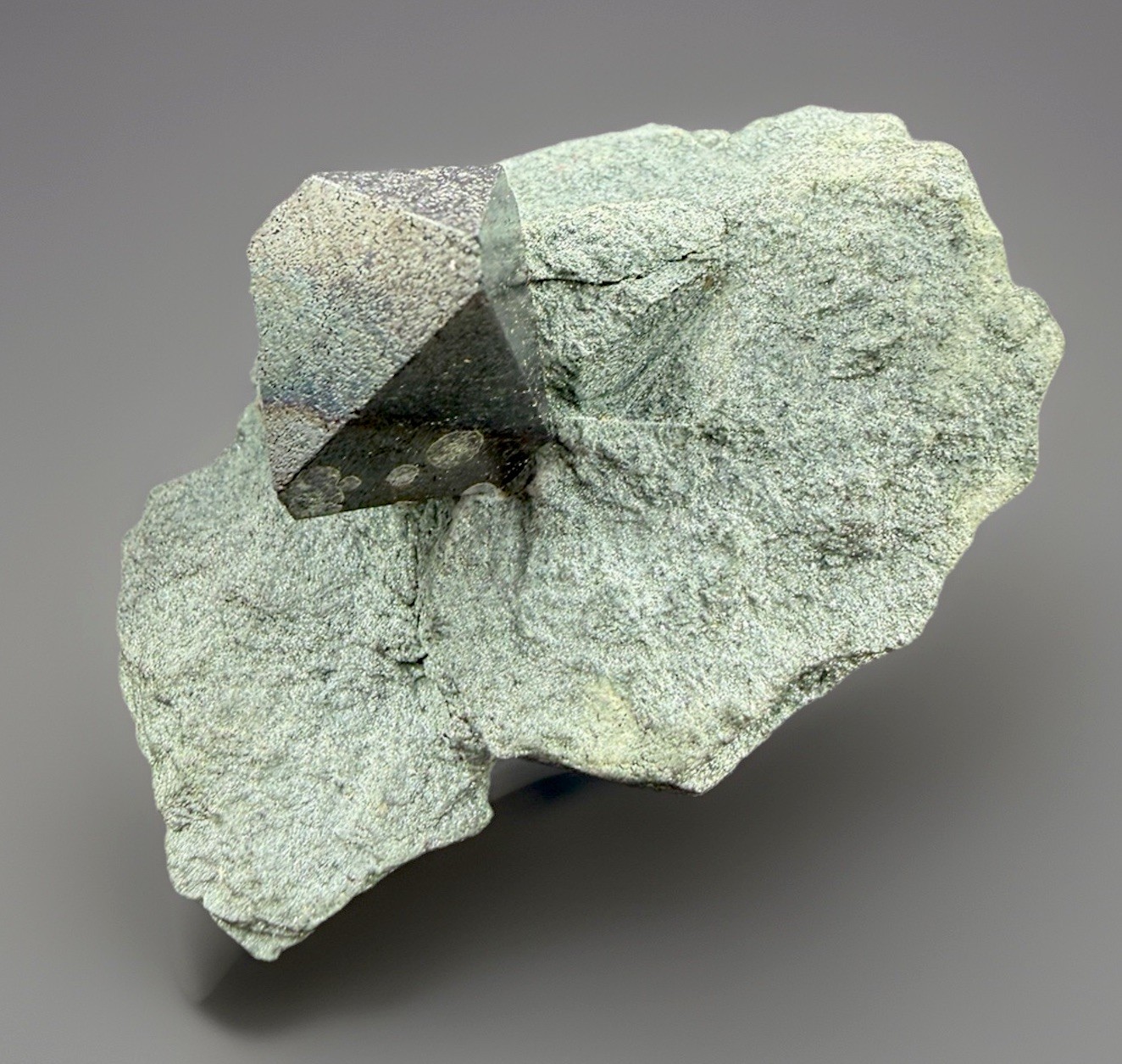 Magnetite Crystal : Diamantina . Minas Gerais , Brazil 🇧🇷