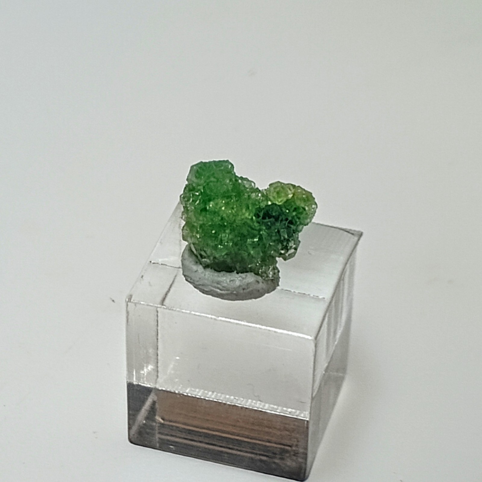 Heart ShapedChrome Garnet Cluster From Jeffery Mine Canada W/Some Frog Eggs