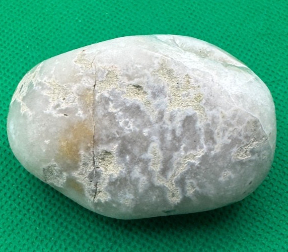 2.5″ Unopened Natural Quartz/Chalcedony Nodule