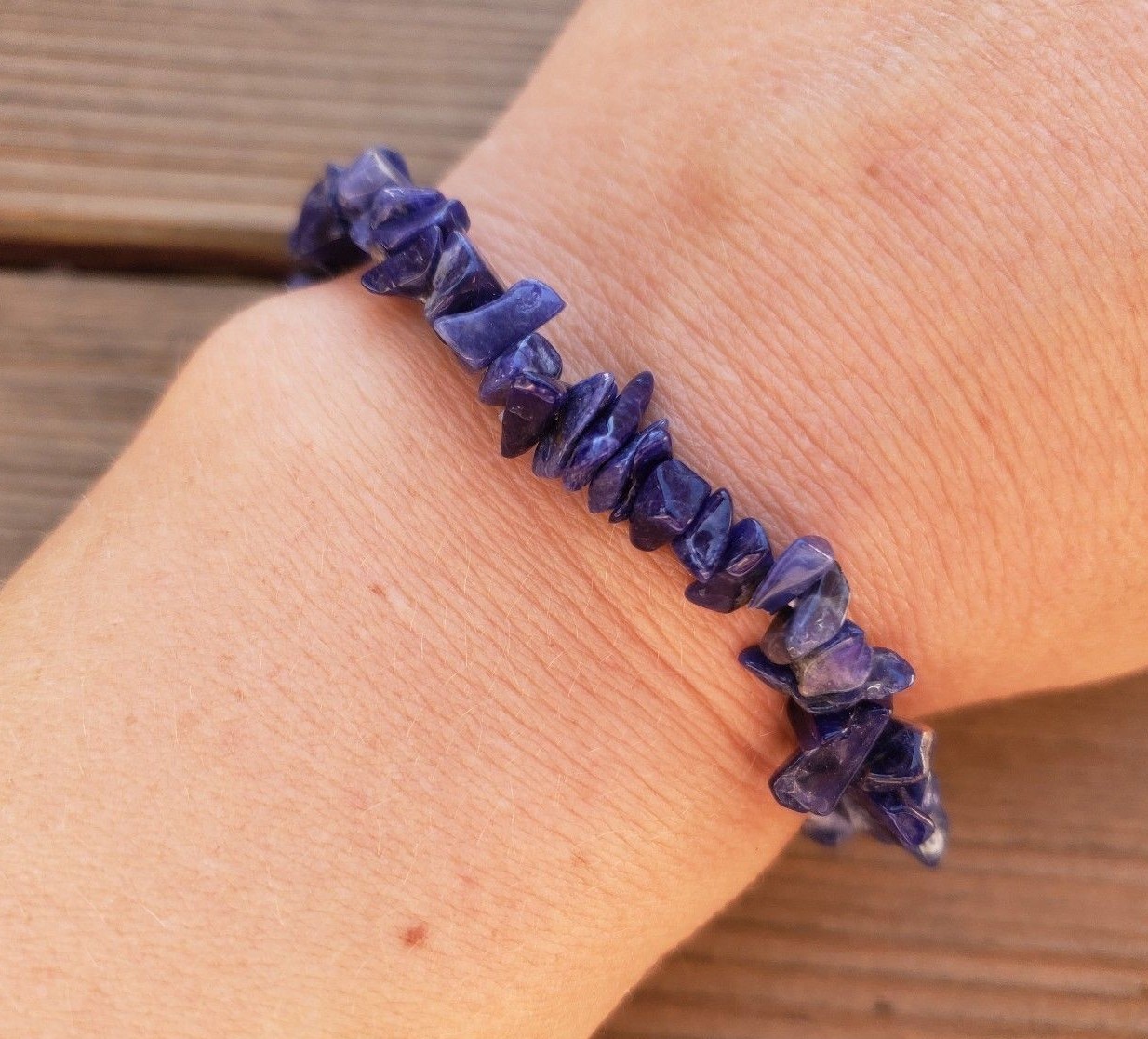 NATURAL SODALITE STONE GEMSTONE STRETCHY CHIP BRACELET