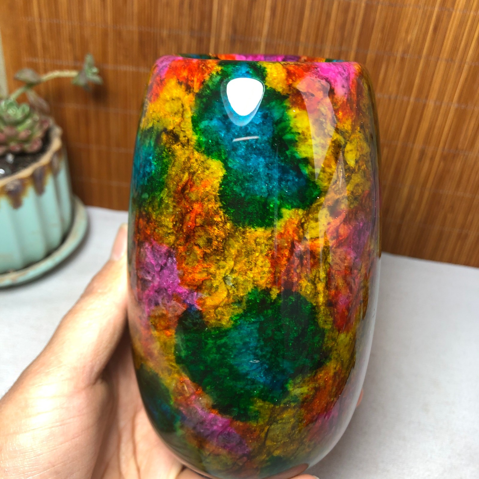 Natural “Seven Colors Jade” vase specimen -Taiwan China 1110g 130-79-79mm A4900