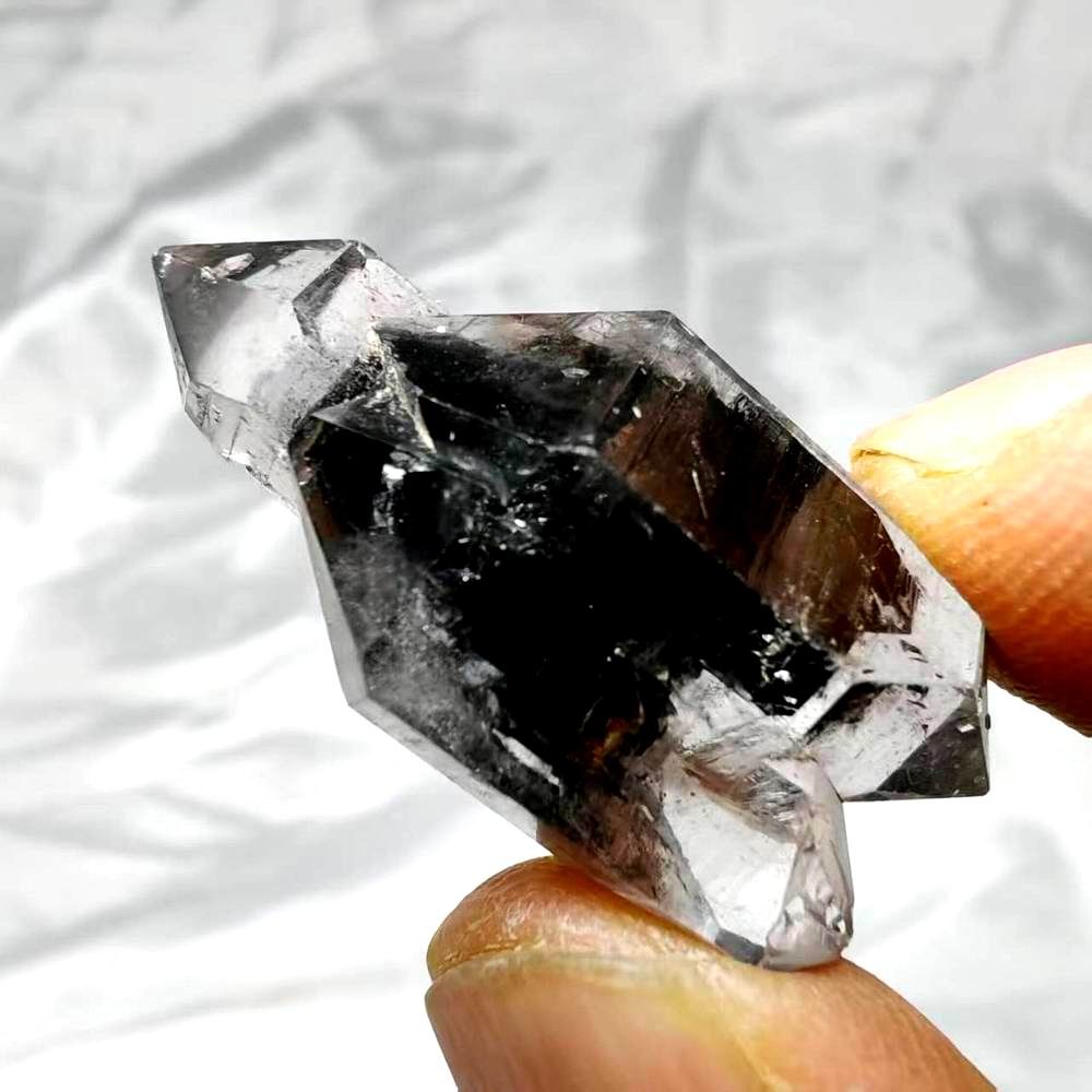 Herkimer Diamond Quartz Cluster DT Crystal w/ Hydrocarbon 8g 35-15mm