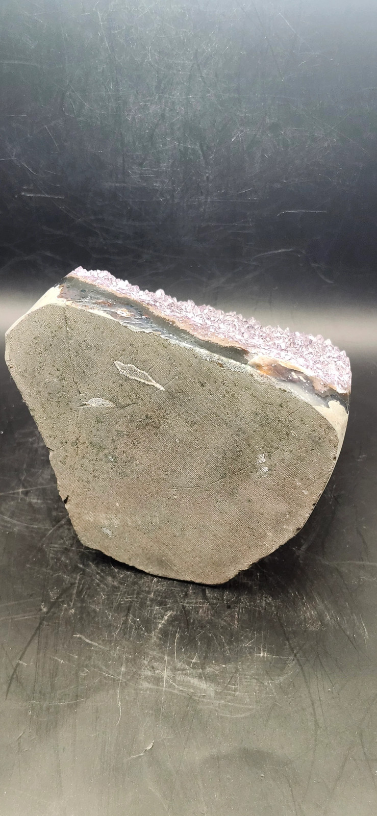 Amethyst cut base free form! 2.5 pounds, 4.75 inches tall, 4 wide, 3 thick