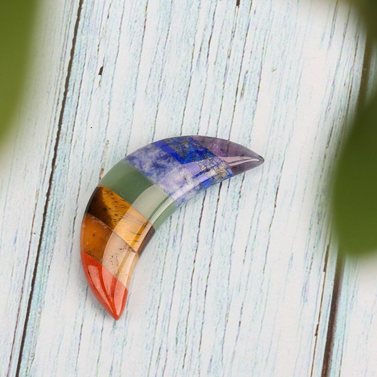 New Natural 7 Chakra Stone Quartz Moon Shape Worry Stone Healing Energy Reiki