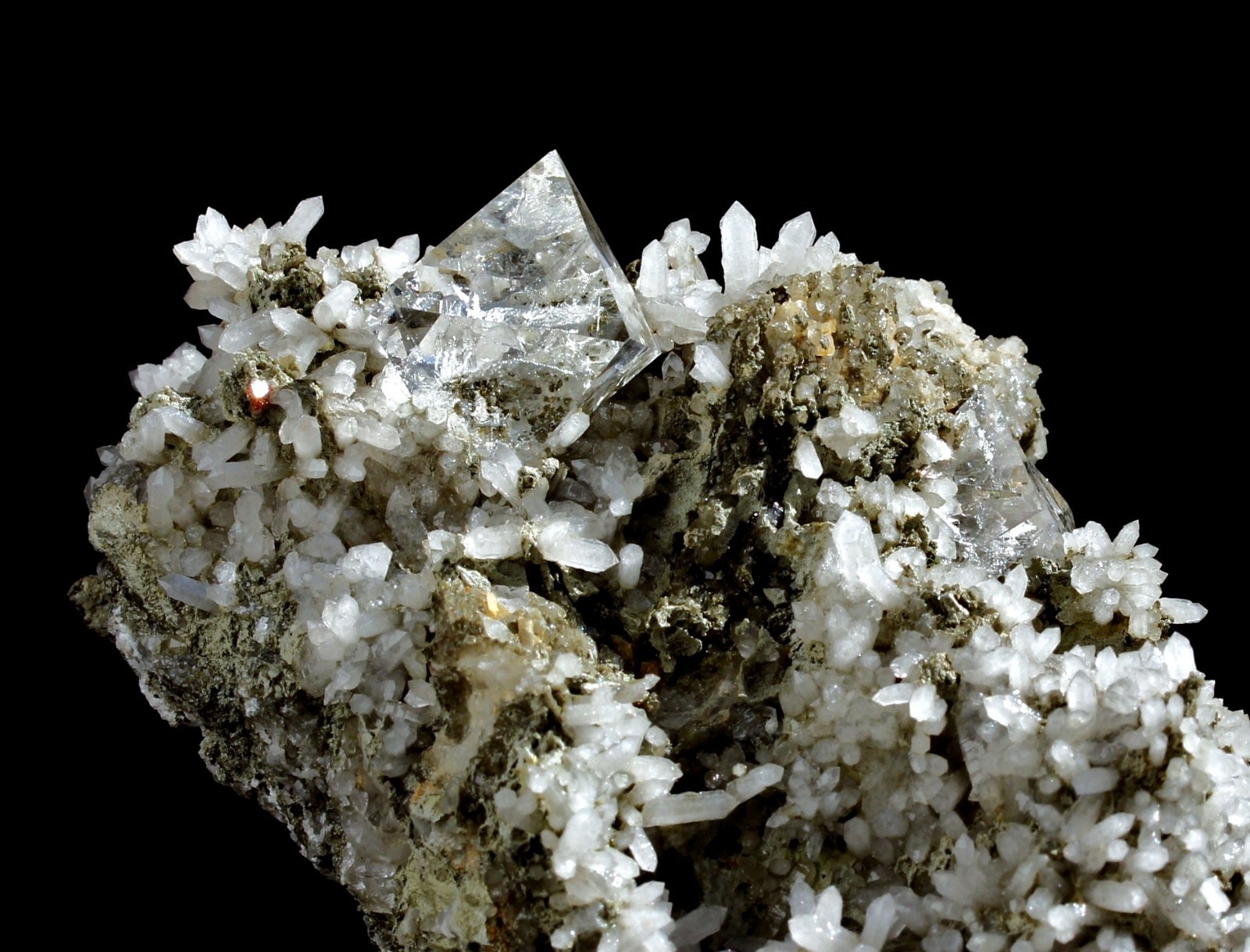 4.25in Stunning Colorless Fluorite Octahedrons Mineral From Inner Mongolia！