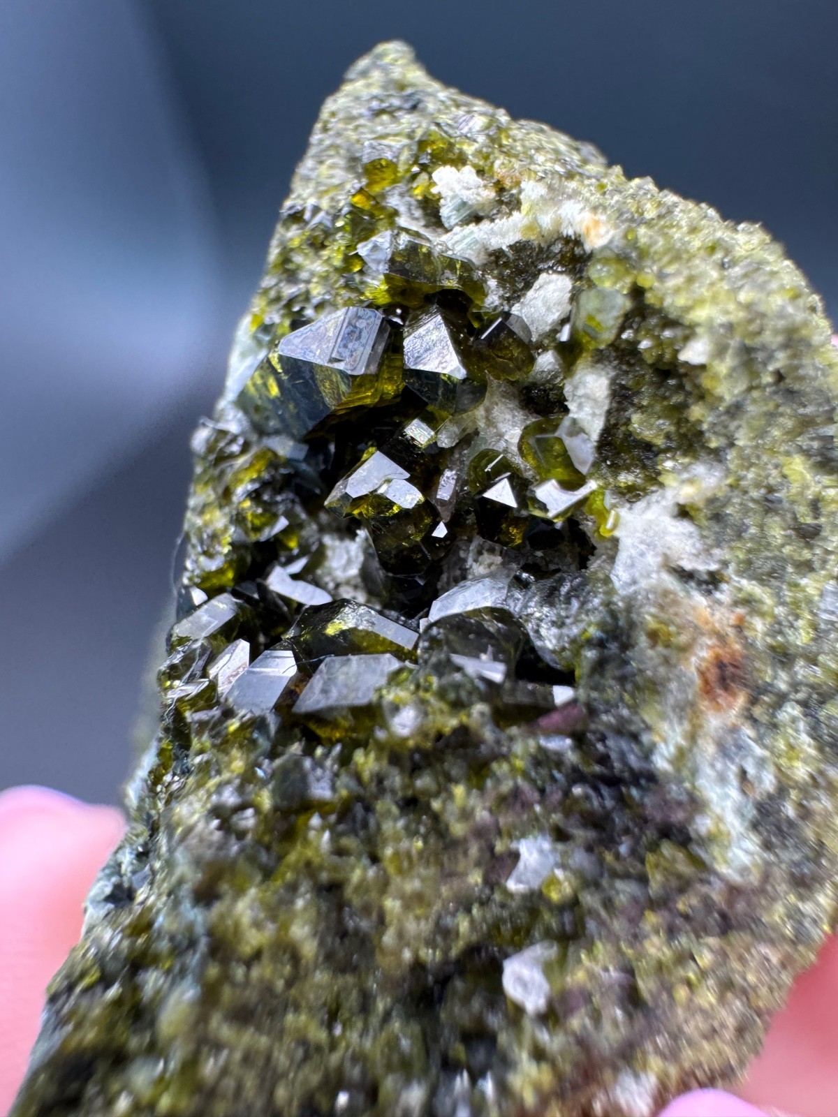 6829 Sparkly Green Epidote with Clear Quartz Calumet Iron Mine, Colorado 32g