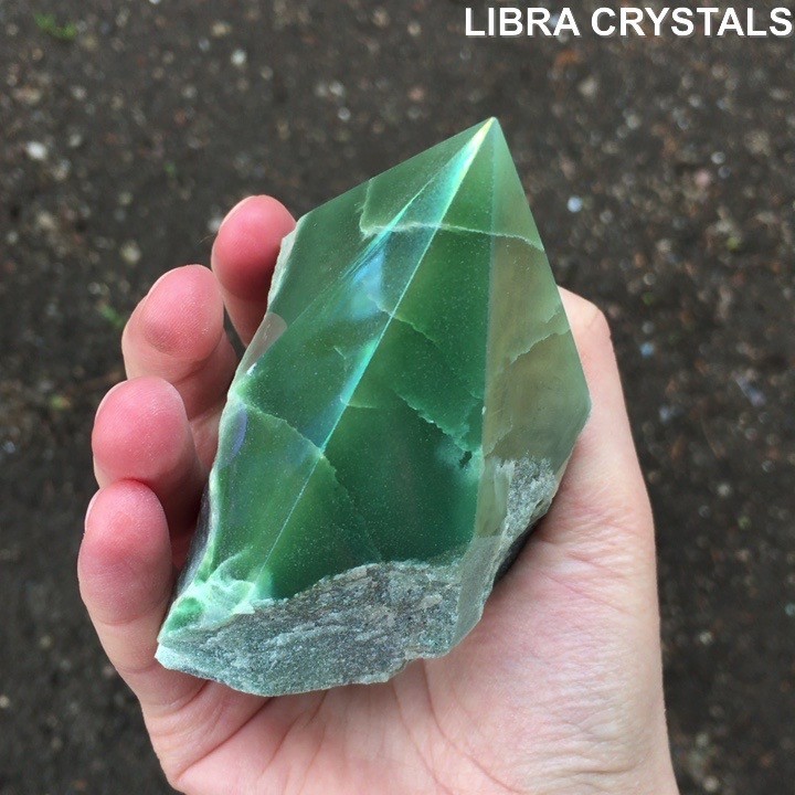 Green Aventurine Crystal Point Polished Generator Tower Aura Finish 328g 3.5″