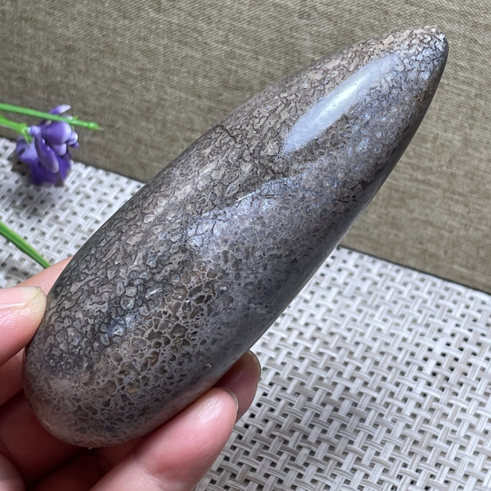Awesome! beautiful stone home Decoration Madagascar collection 113mm 242g
