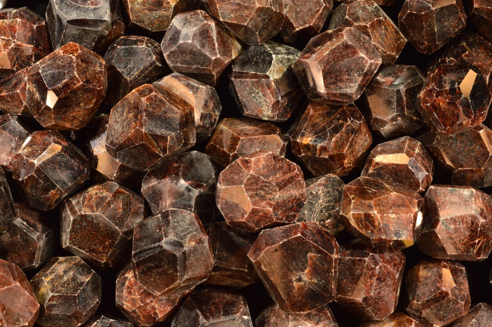 ANDRADITE GARNET Crystal 1 1/4″ 2-3 Oz Rock Mineral Specimen Root Chakra Healing