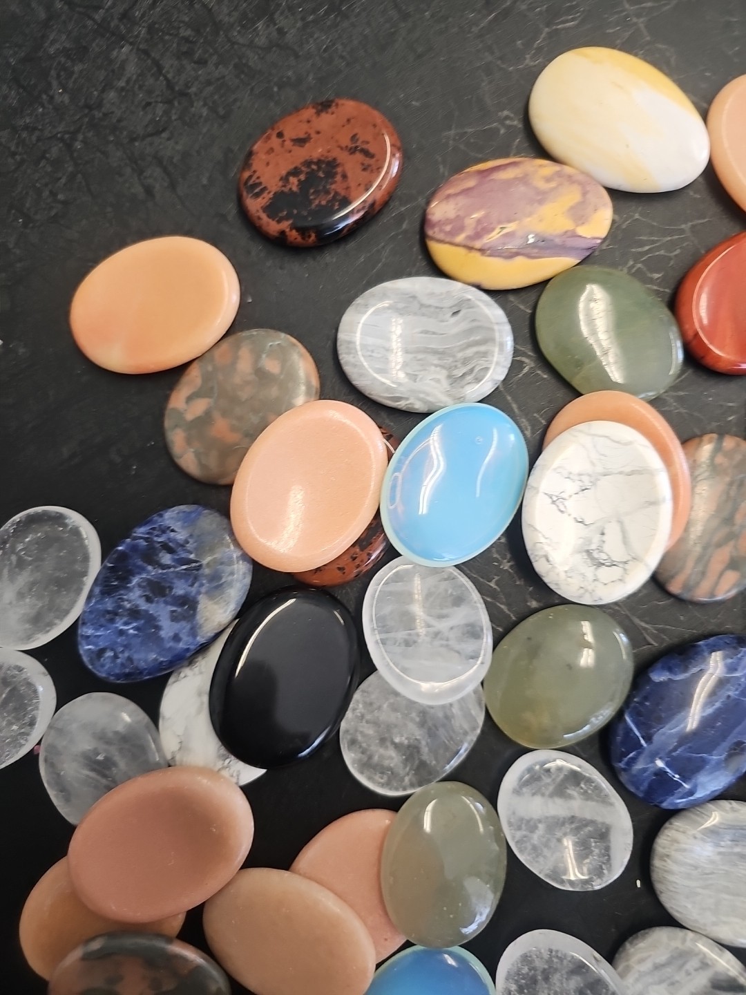 wholesale bulk lot Assorted worry stone gem stone 2lb 50 pcs