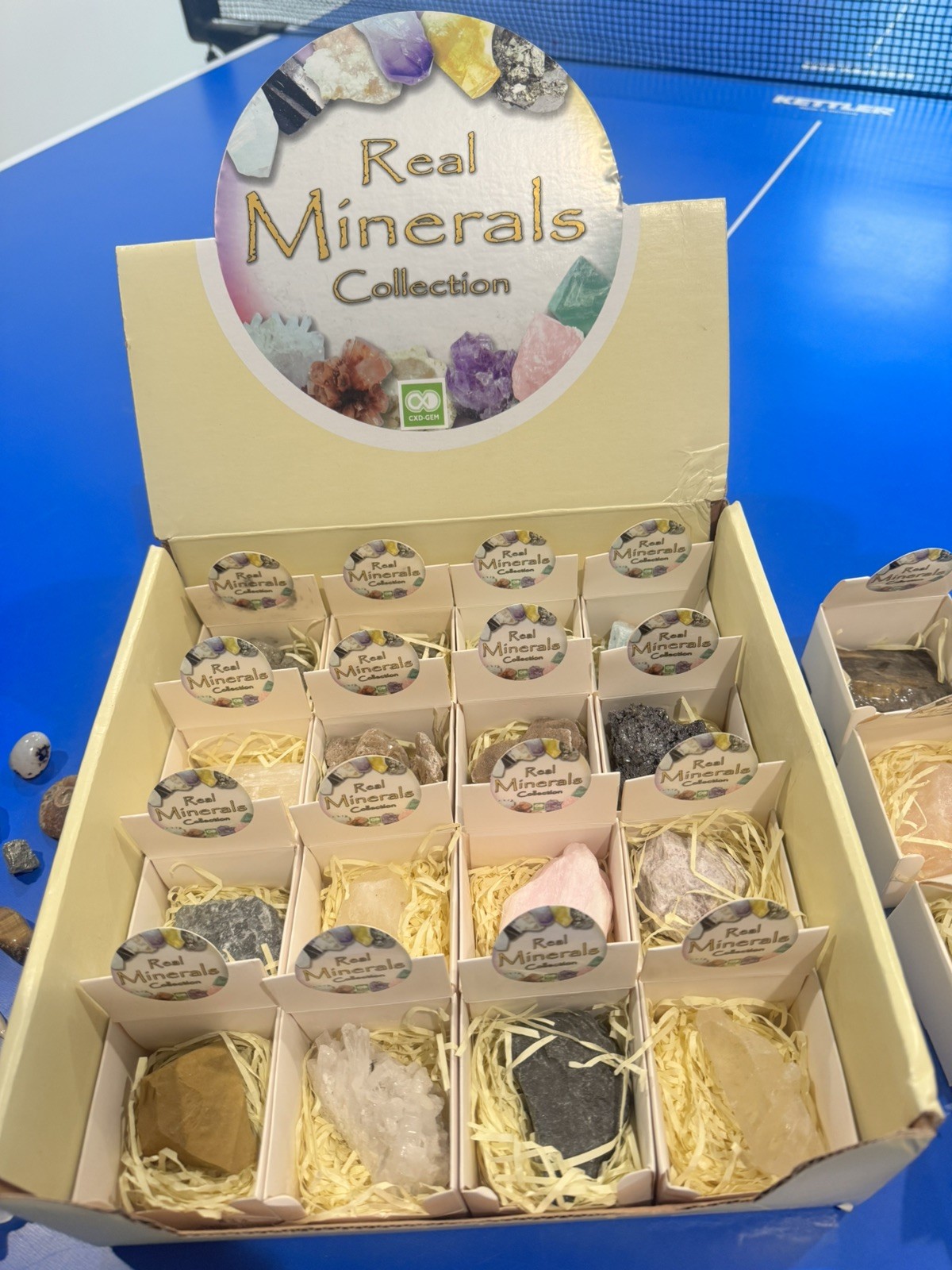5lb minerals Box of 32 specimens of high quality Collection + Loose Pyrite