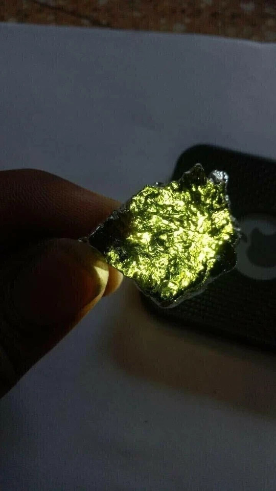 Genuine Moldavite Pendant Green – Certified Natural Stone Energy Jewelry
