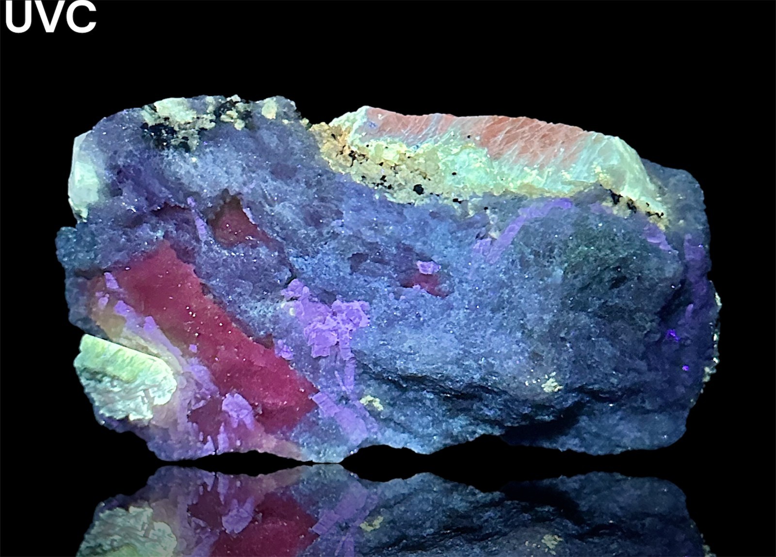 434 Gr. Fluorescent Phosphorescent Sodalite W/ Hackmanite, Fluorapatite, Calcite