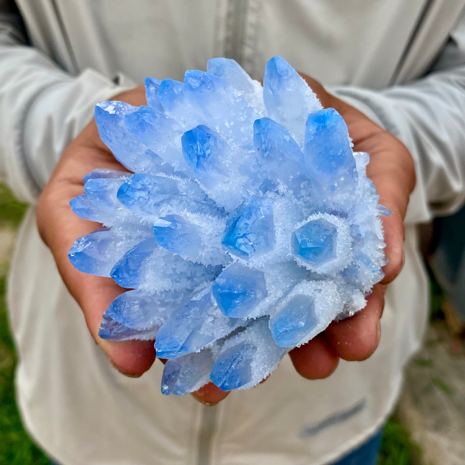 423G New find blue phantom crystal quartz cluster mineral specimen healing