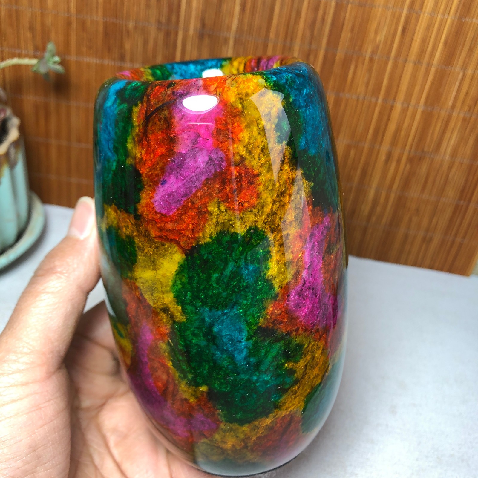 Natural “Seven Colors Jade” vase specimen -Taiwan China 1095g 130-78-78mm A4901