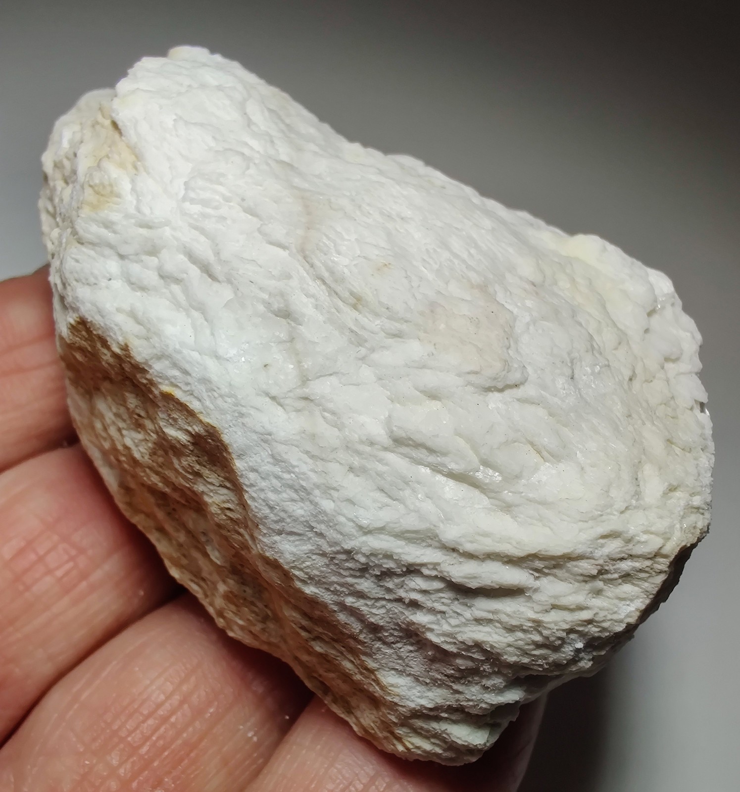 Barite specimen, bright white, fluorescent. Harz Mountains, Germany. 258 grams.