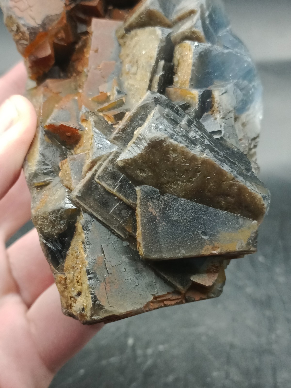 595g Natural Blue Cubic Fluorite Crystal Mineral Specimen Iron Oxide Coated