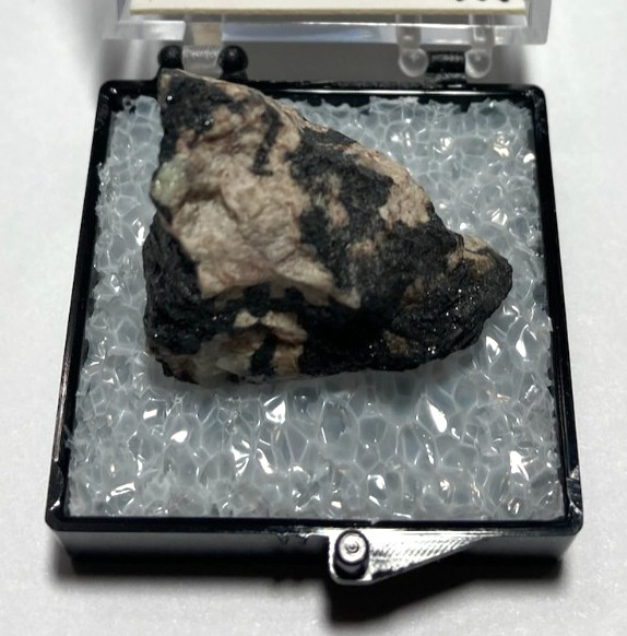 Very Rare Esperite with Franklinite Thumbnail from Franklin Mine NJ