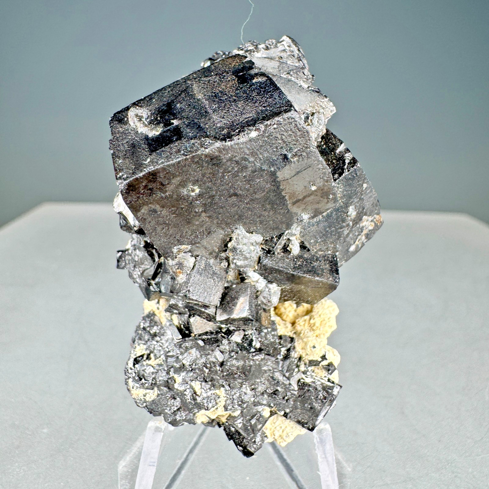 Fine Cubic Magnetite Crystals: Empire State No. 4 Mine, Balmat, New York