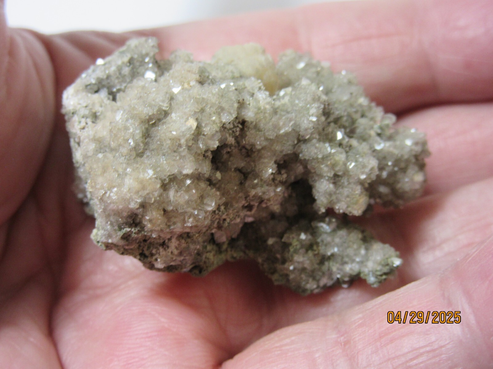 Heulandite on 1 7/8″ Quartz Paterson N.J. Collectible HQPNJC-7s