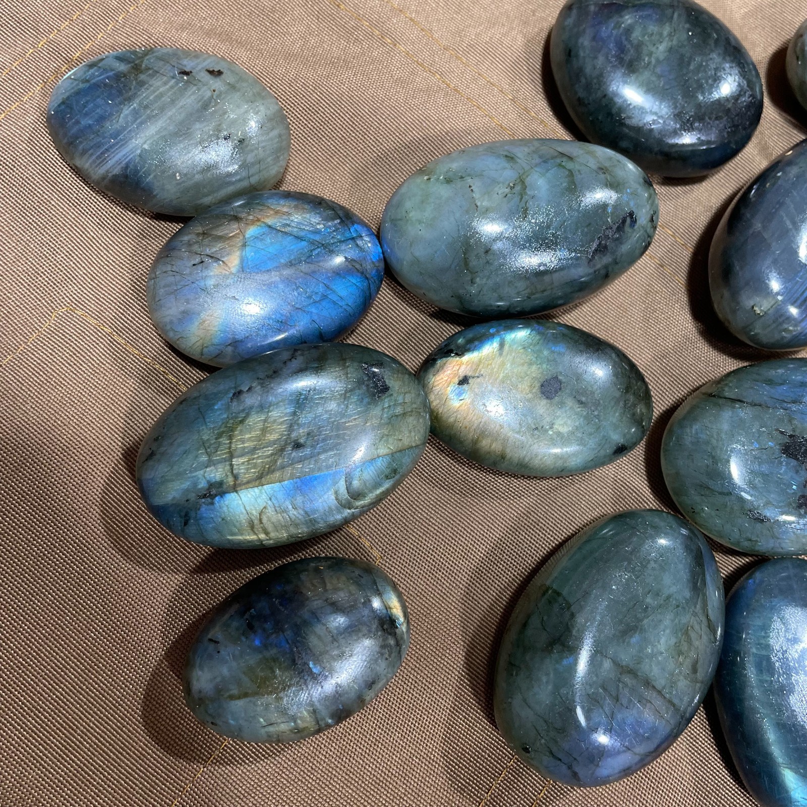 Wholesale 1kg Lot Natural Labradorite Palm Stones Crystal Energy