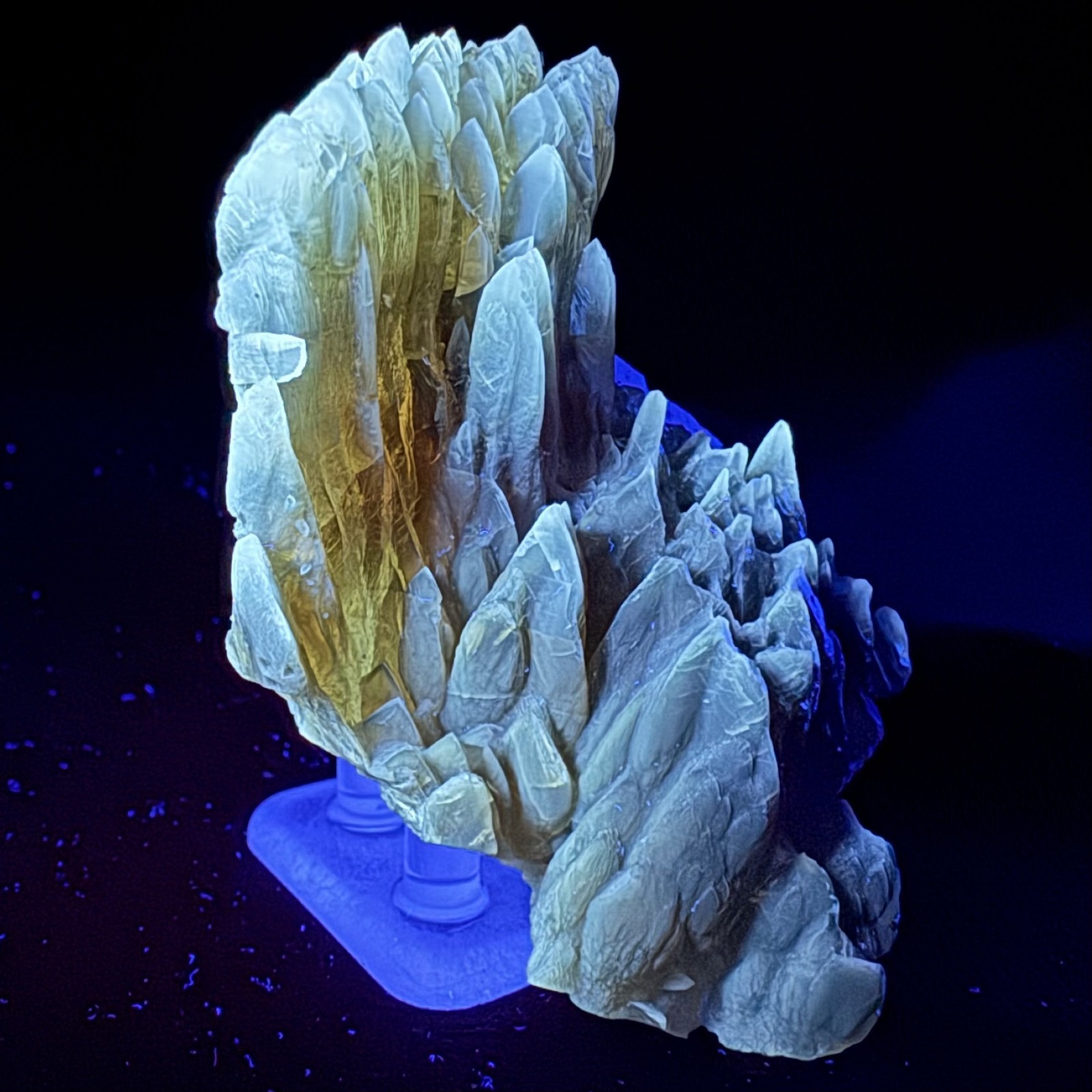 Nice Fluorescent Calcite Xls: Dalen-Kjørholt Mine, Brevik, Telemark, Norway