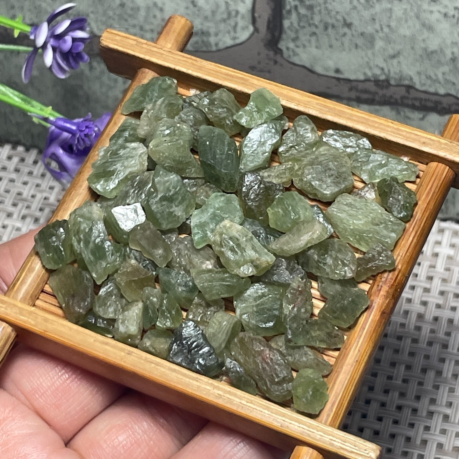 4-10mm Raw Green Apatite Stone – Natural rough Apatite from Madagascar 41g c606
