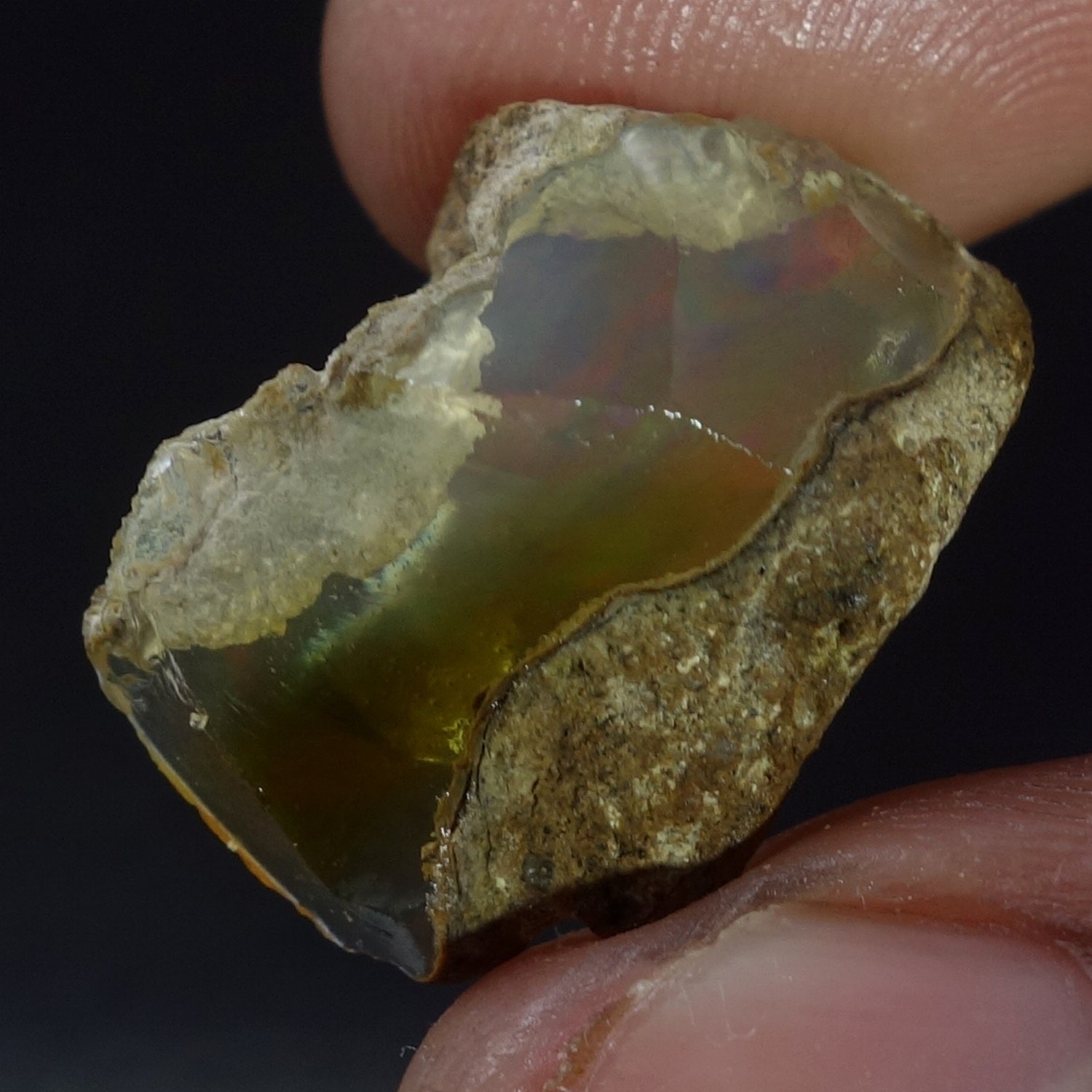 16.00 Ct 100% Natural Ethiopian Crystal Oil Opal Play Of Color Rough Specimen