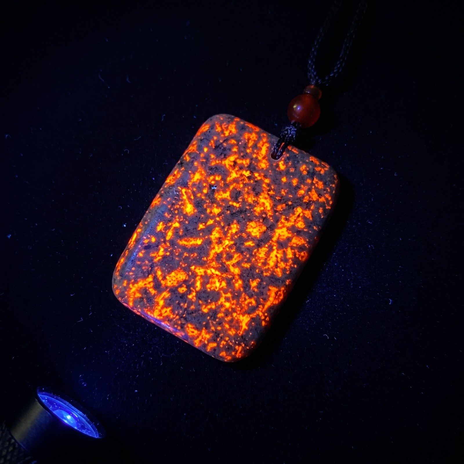 Natural Yooperlite Pendant UV Glowing Fire Stone Necklace Minimalist Healing