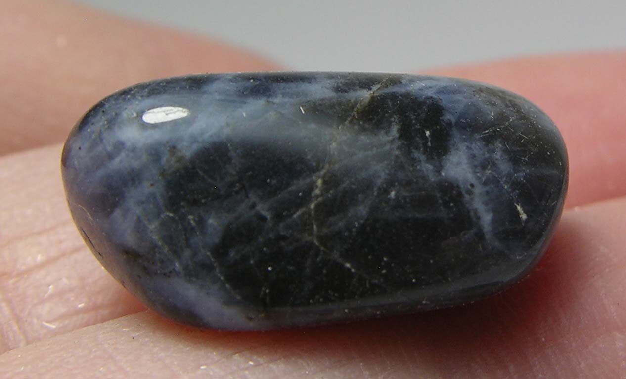 #4 Africa 16.50ct 100% Natural Tumbled Rough Sodalite Specimen 3.30g 21.00mm