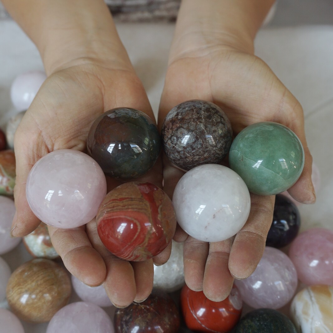 10Pcs Natural Quartz Crystal Jasper Sphere Ball Diverse Rock Tumbles Healing 4cm