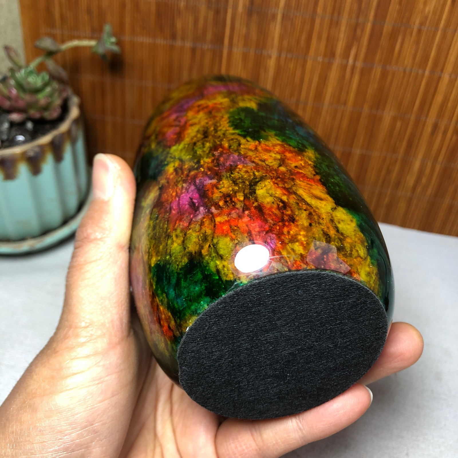 Natural “Seven Colors Jade” vase specimen -Taiwan China 1110g 130-79-79mm A4900