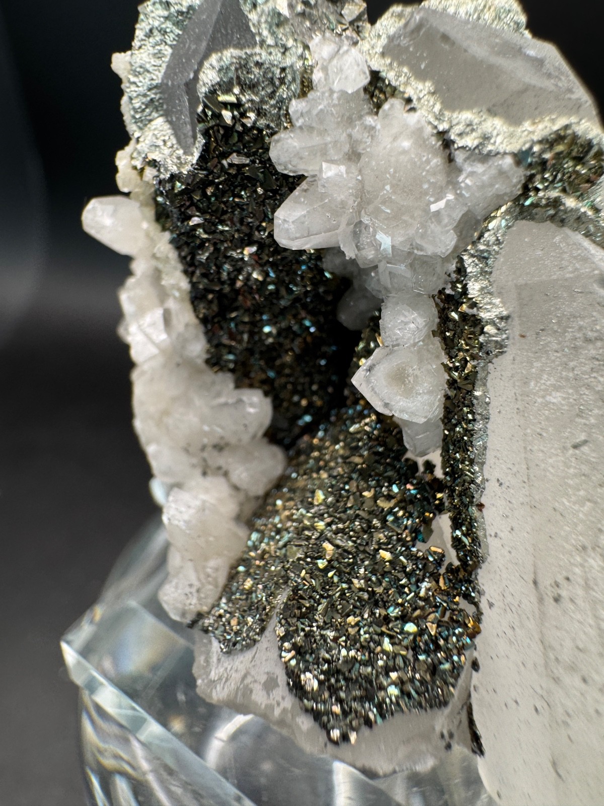 6609 High Quality Multicolor Pyrite and Calcite on Quartz Hu Bei 45g