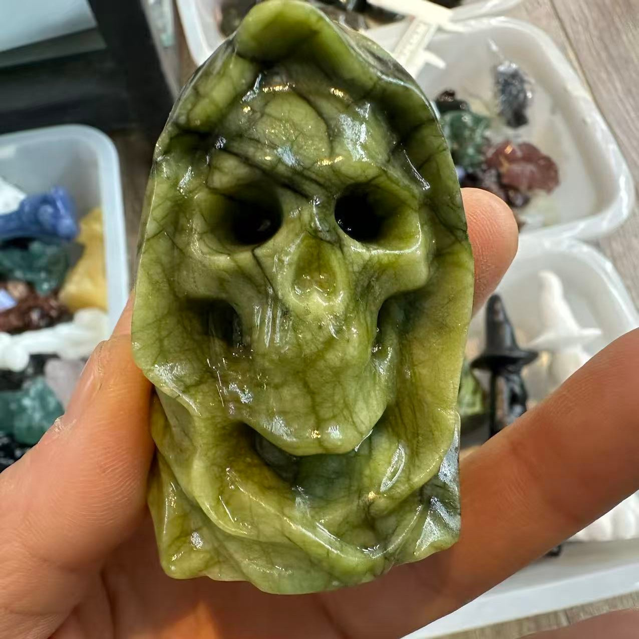 1pc Natural Green Jade Quartz Carved Skull Crystal Reiki Healing Decor