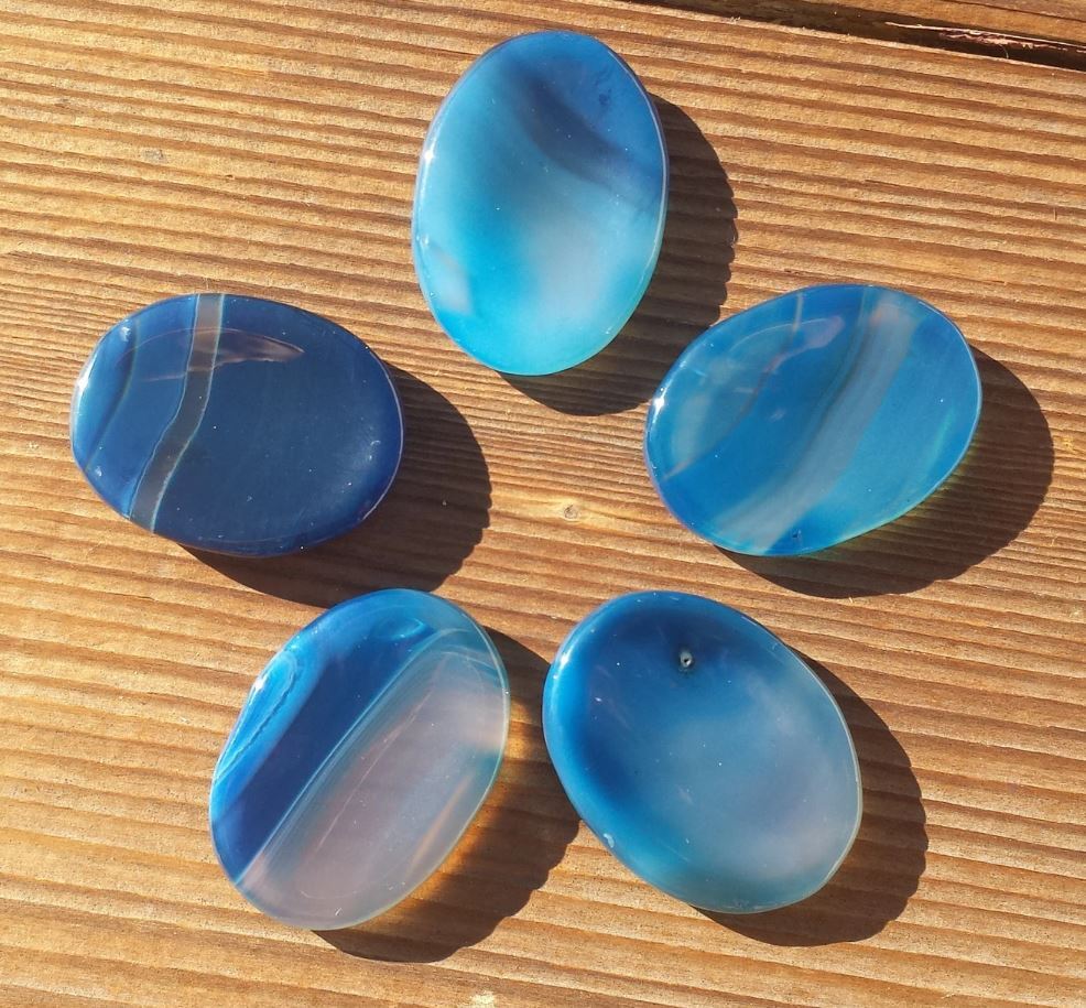 NATURAL BLUE ONYX GEMSTONE WORRY STONE (ONE)