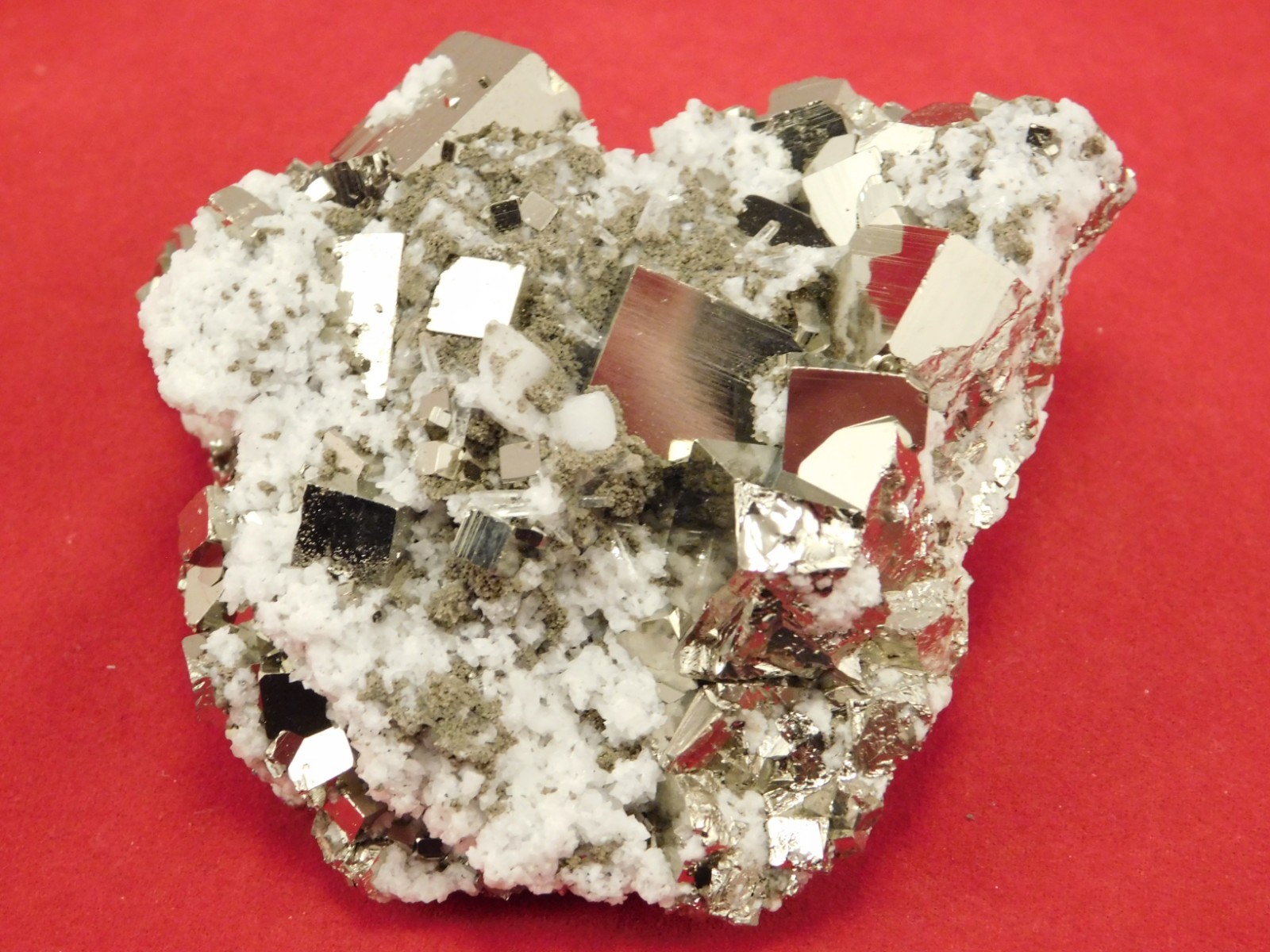 NICE! PYRITE Crystal CUBE Cluster with Druzy Quartz From Peru 233gr