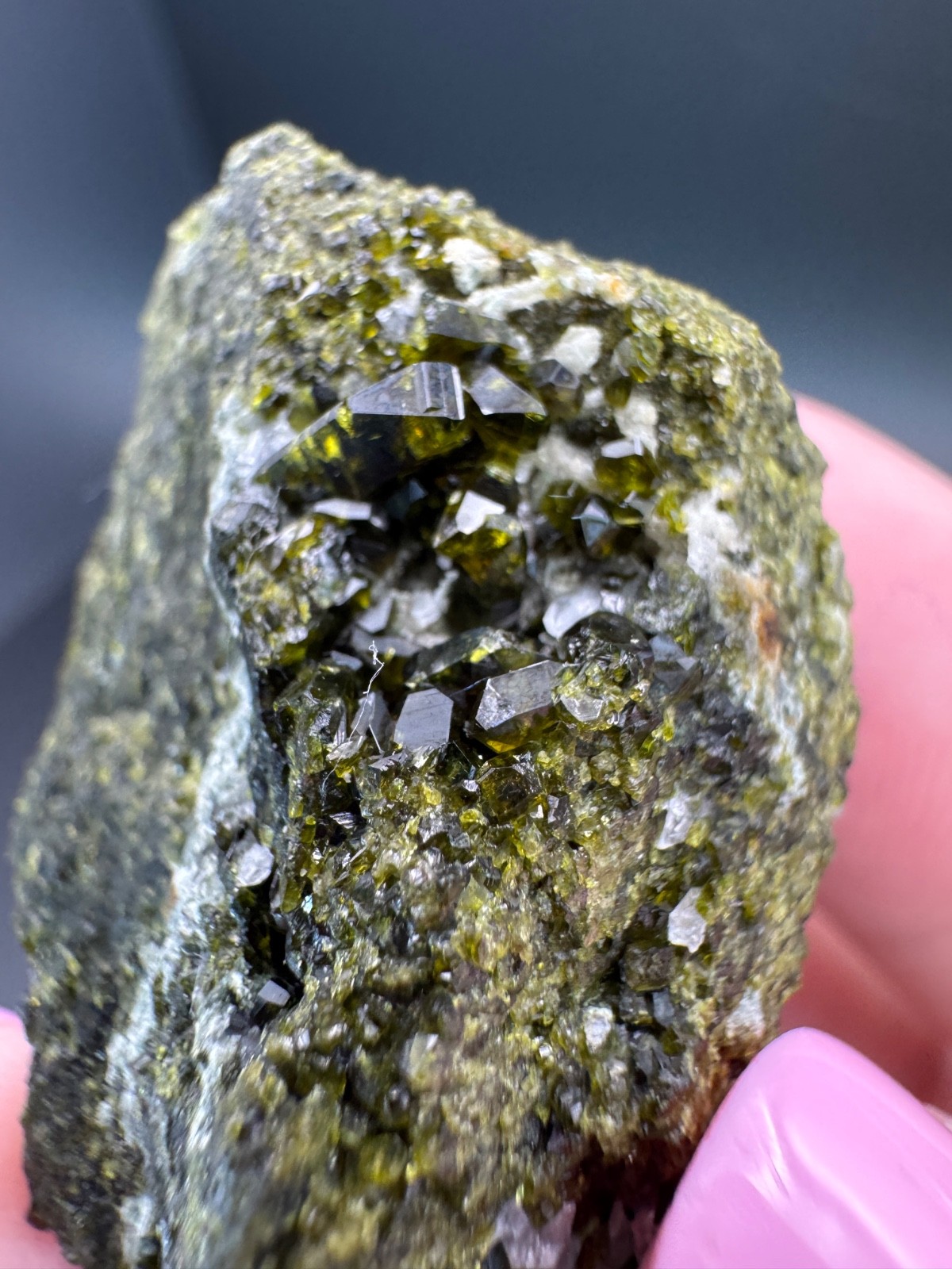 6829 Sparkly Green Epidote with Clear Quartz Calumet Iron Mine, Colorado 32g