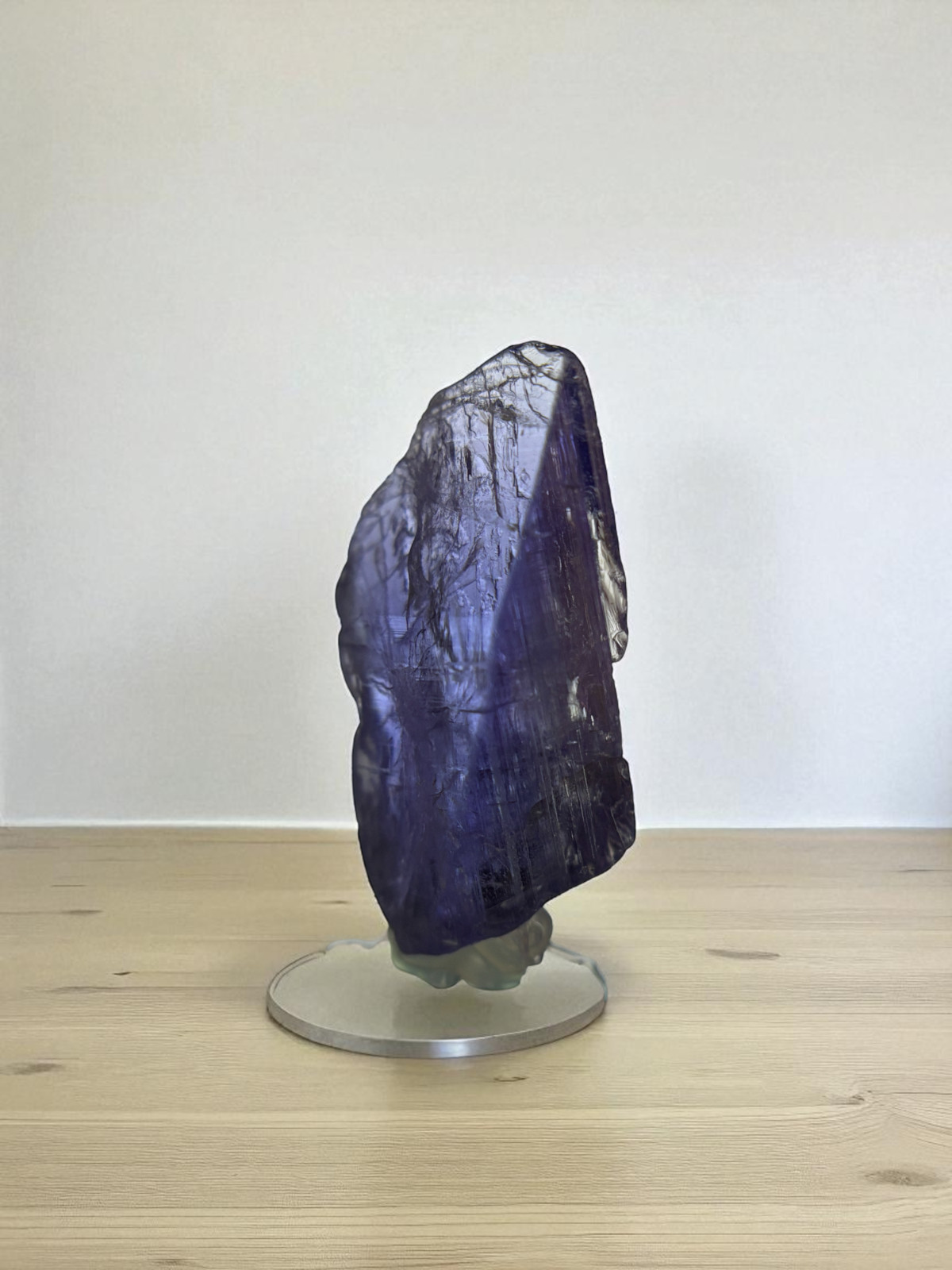 Fine Pleochroic Unheated Natural Tanzanite Crystal Rough Gemstone 14.58 Carats