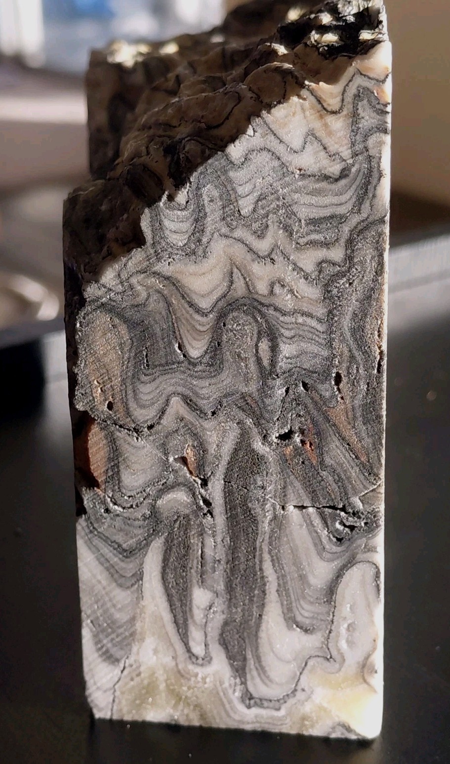 Zebra Calcite Tower 2 Lbs Crystal Pocket Banded Dendritic Display 4″x 3 1/2″x 2″