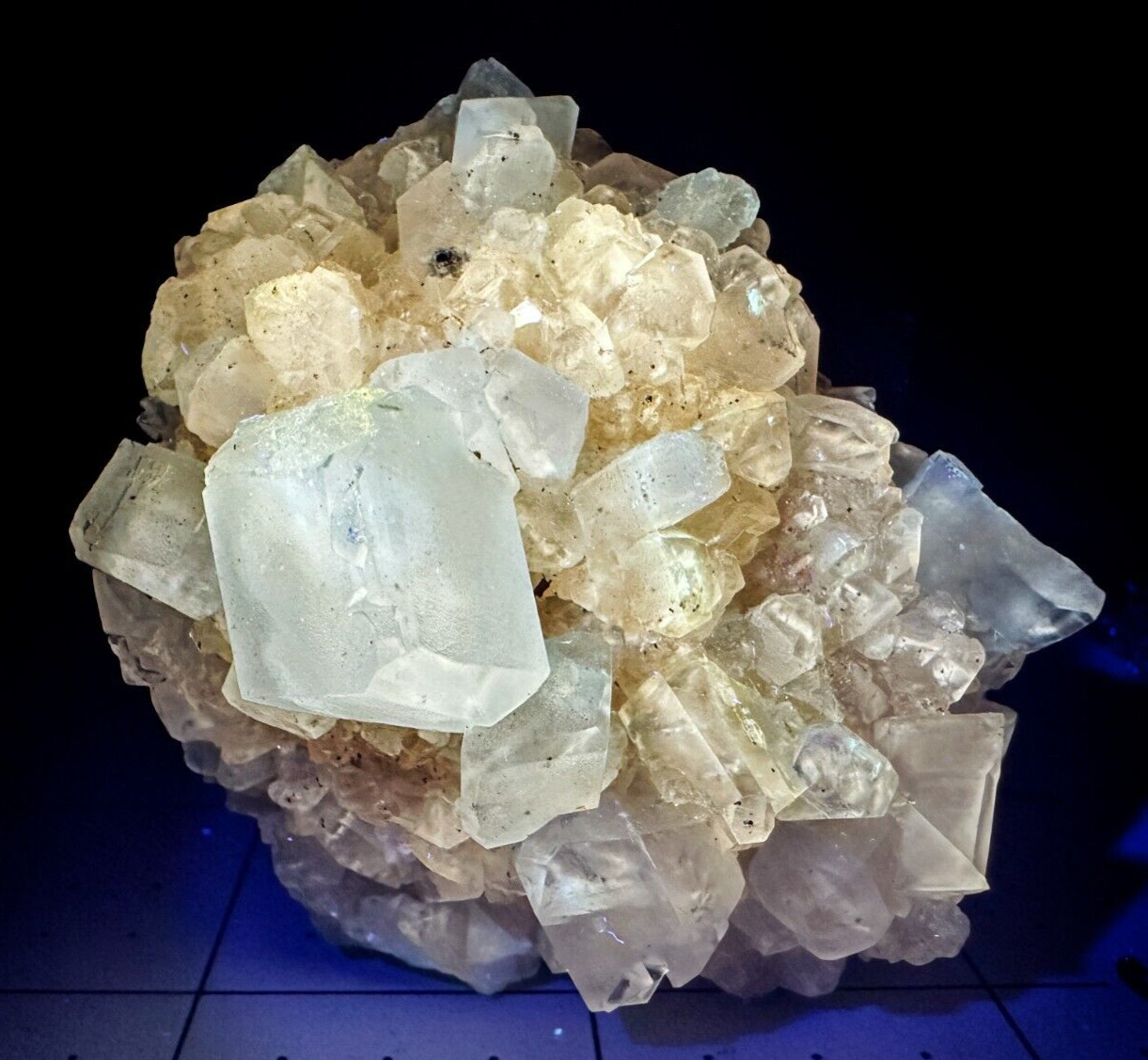 ➤ 2-1/2″ Unusual Shaped CALCITE CRYSTAL CLUSTER – Norristown Indiana VIDEO➤550
