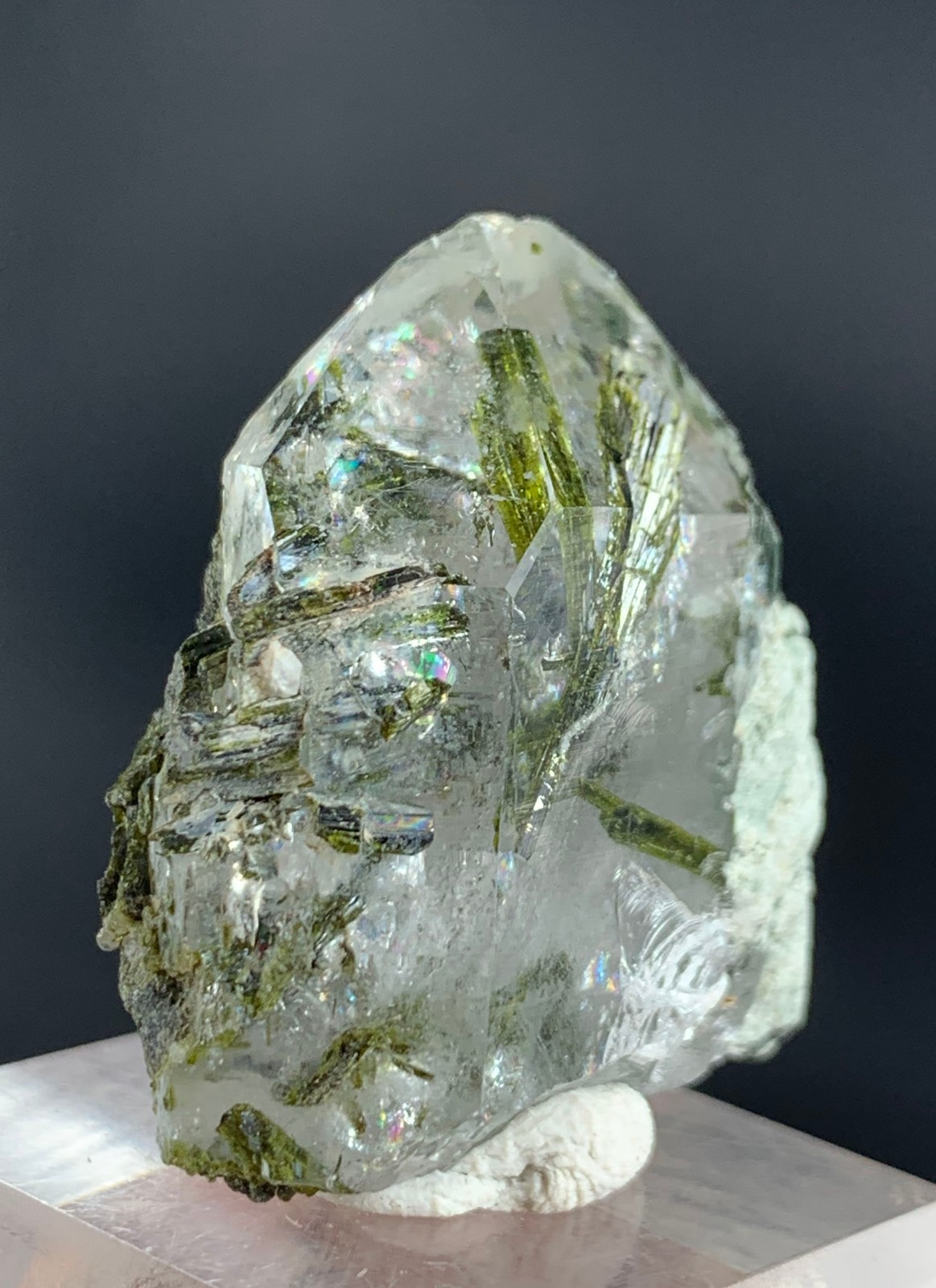 87 Carats Natural Quartz Crystals W/Epidote Inclusion From Balochistan Pakistan
