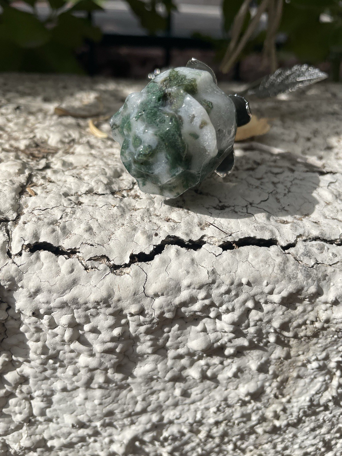 Moss Agate Crystal/Gemstone Rose Carving W/Druzy 9 1/2″ Stone:30mm 1 1/2×1 1/4in
