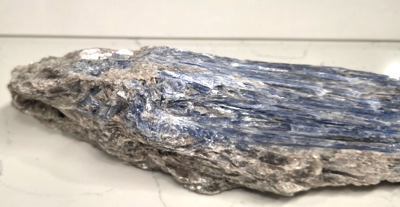 8LB 15″ BLUE OCEAN KYANITE IN NATURAL MICA FORM
