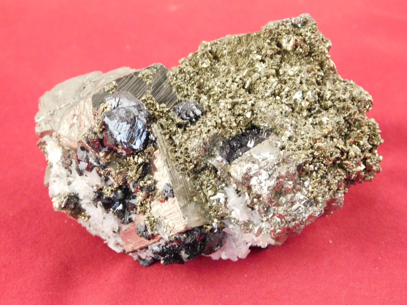 Druzy PYRITE Crystal CUBE Cluster with Sphalerite and Chalcopyrite Peru 217gr