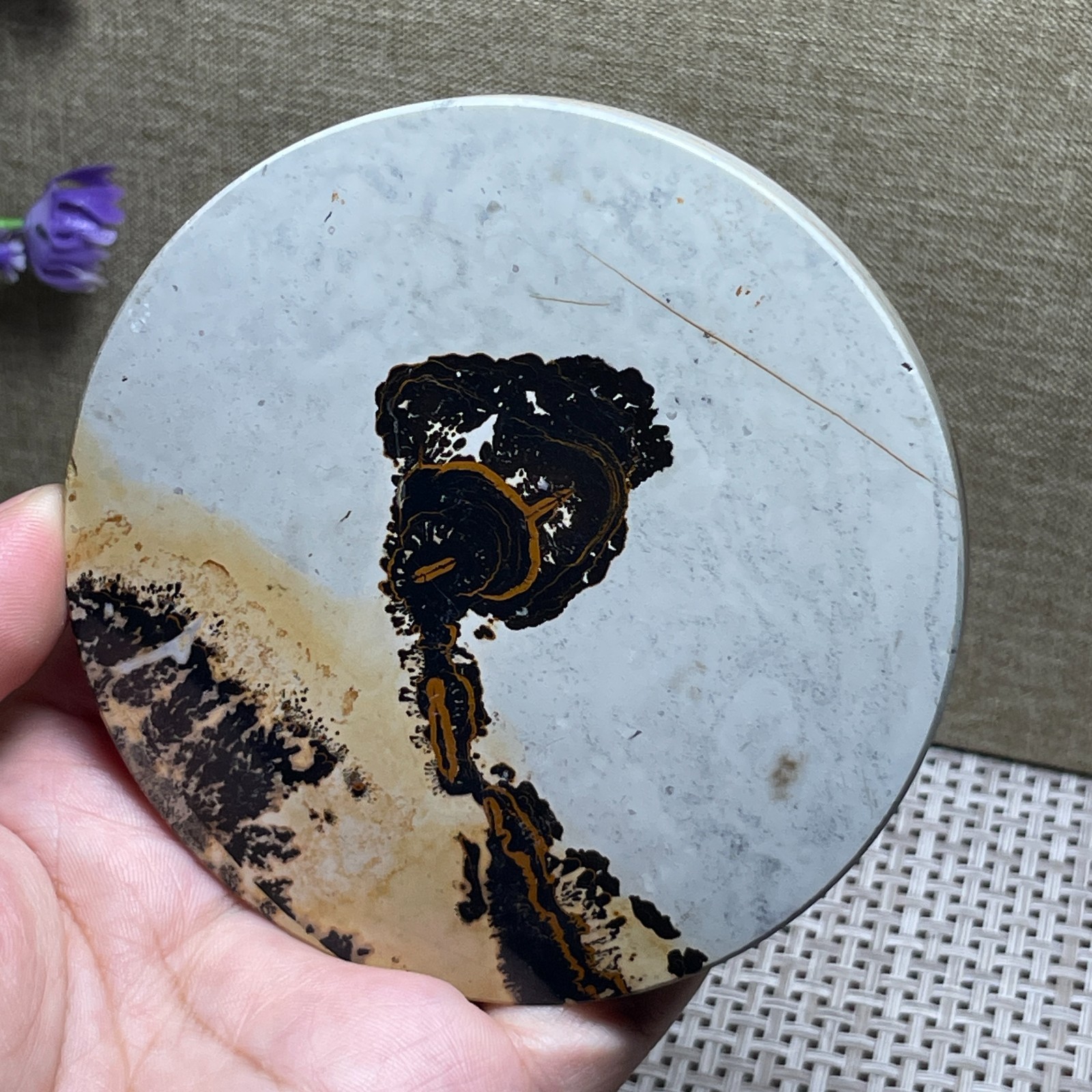 160g Natural Chinese painting stone crystal ornaments for home decoration Round