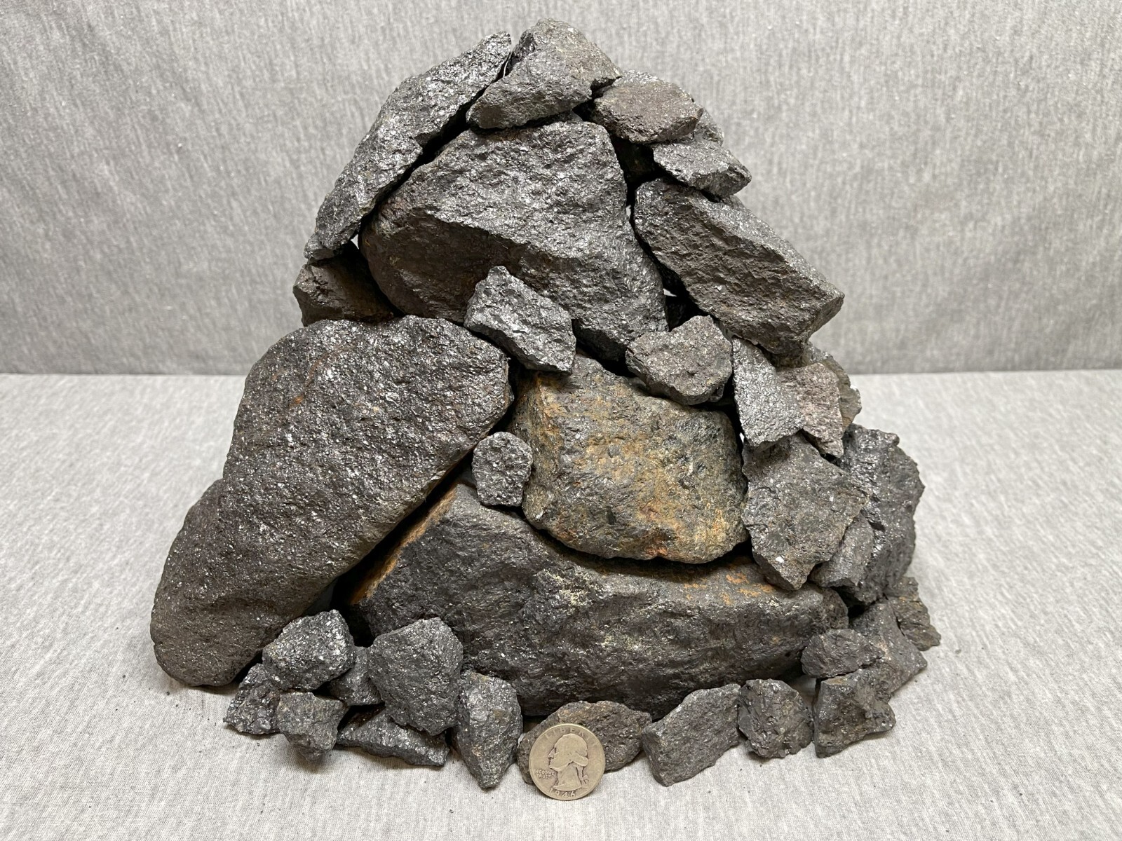 Dark Iron Ore, Magnetite Ore, Smelting Ore, Iron Ore Rock, 30 Pounds