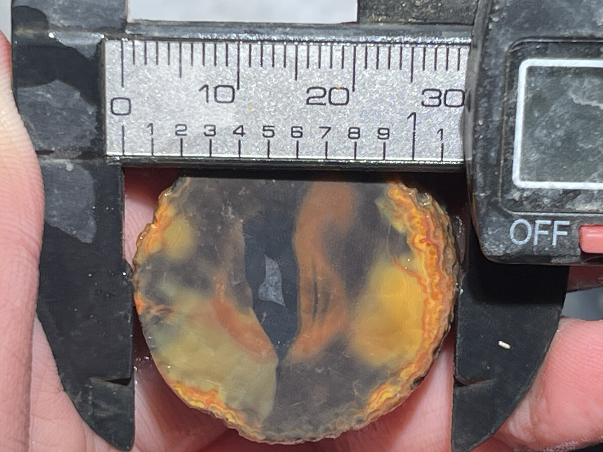 1Pair China Agate Hebei xuanhua natural Crystal Geodes collectible 28g D088