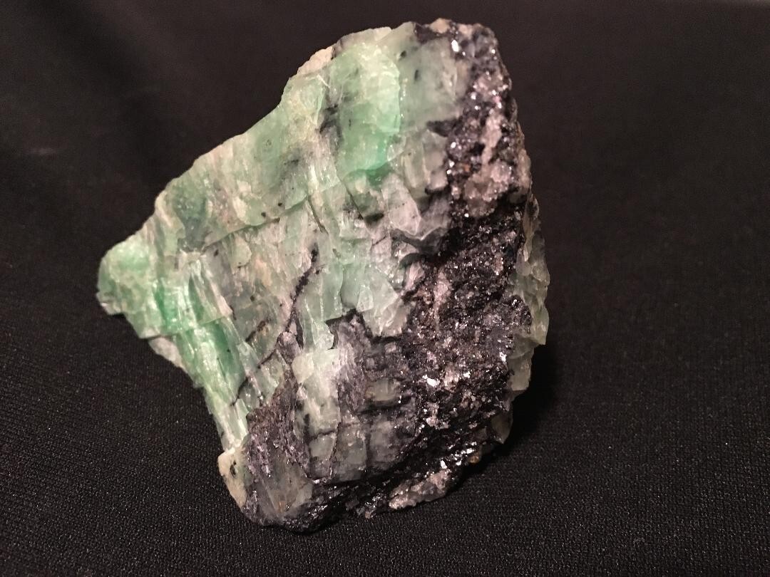 KB: GREAT!! BRIGHT!!! SW FL. BLUE/WHITE PB-RICH ORTHOCLASE FROM NSW, AUSTRALIA